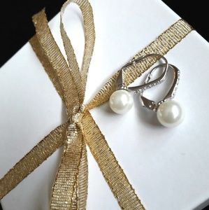 ❌SOLD OUT❌ Earrings Silver with Pearls Clearance